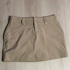 UNDER ARMOUR Athletic Skirt w/Built-In Shorts - Size 4/ Small - Khaki - NWOT